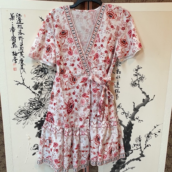 Unk Dresses & Skirts - Floral wrap dress